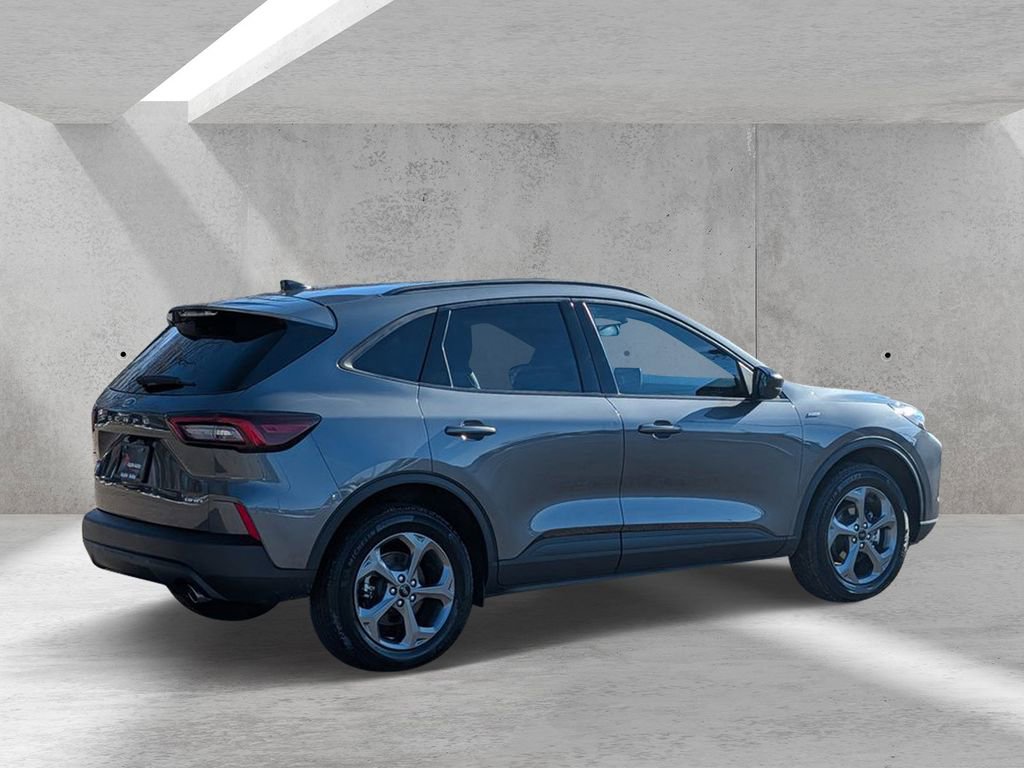 Certified 2025 Ford Escape ST-Line AWD/4WD image 3