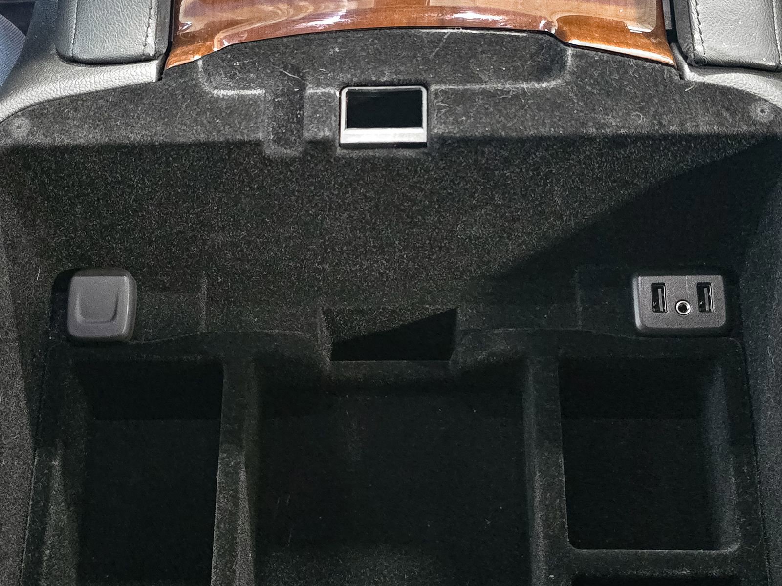 Used 2020 Cadillac Escalade 4WD image 29