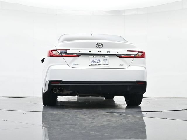 Used 2025 Toyota Camry SE FWD image 40