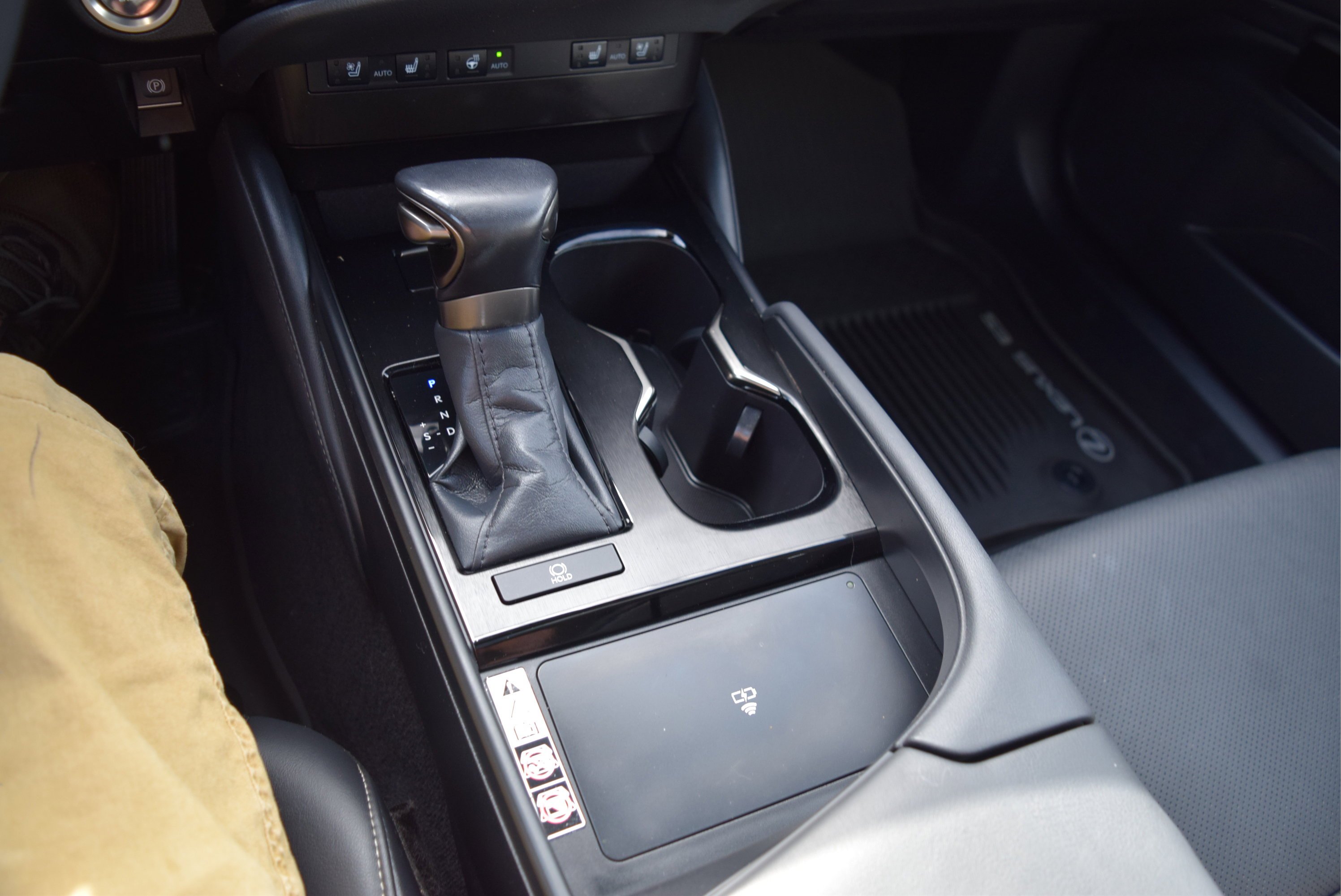 Used 2023 Lexus ES 350 w/ Premium Package FWD image 15