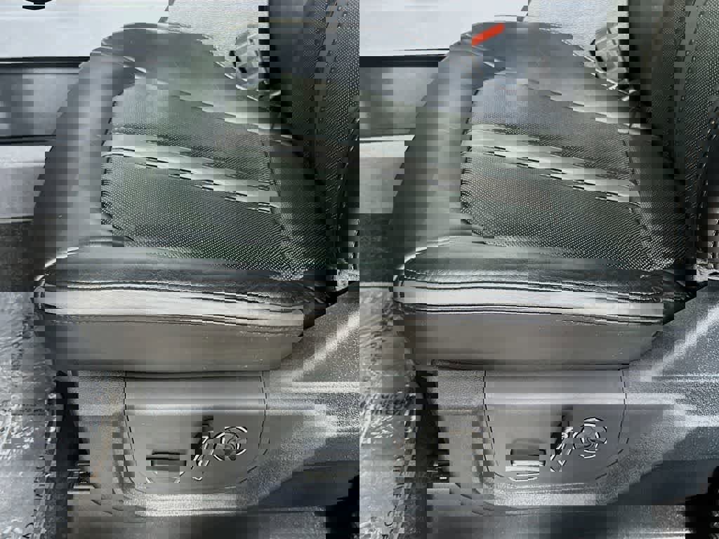 Certified 2019 Ford F150 Platinum w/ Equipment Group 701A Luxury image 31