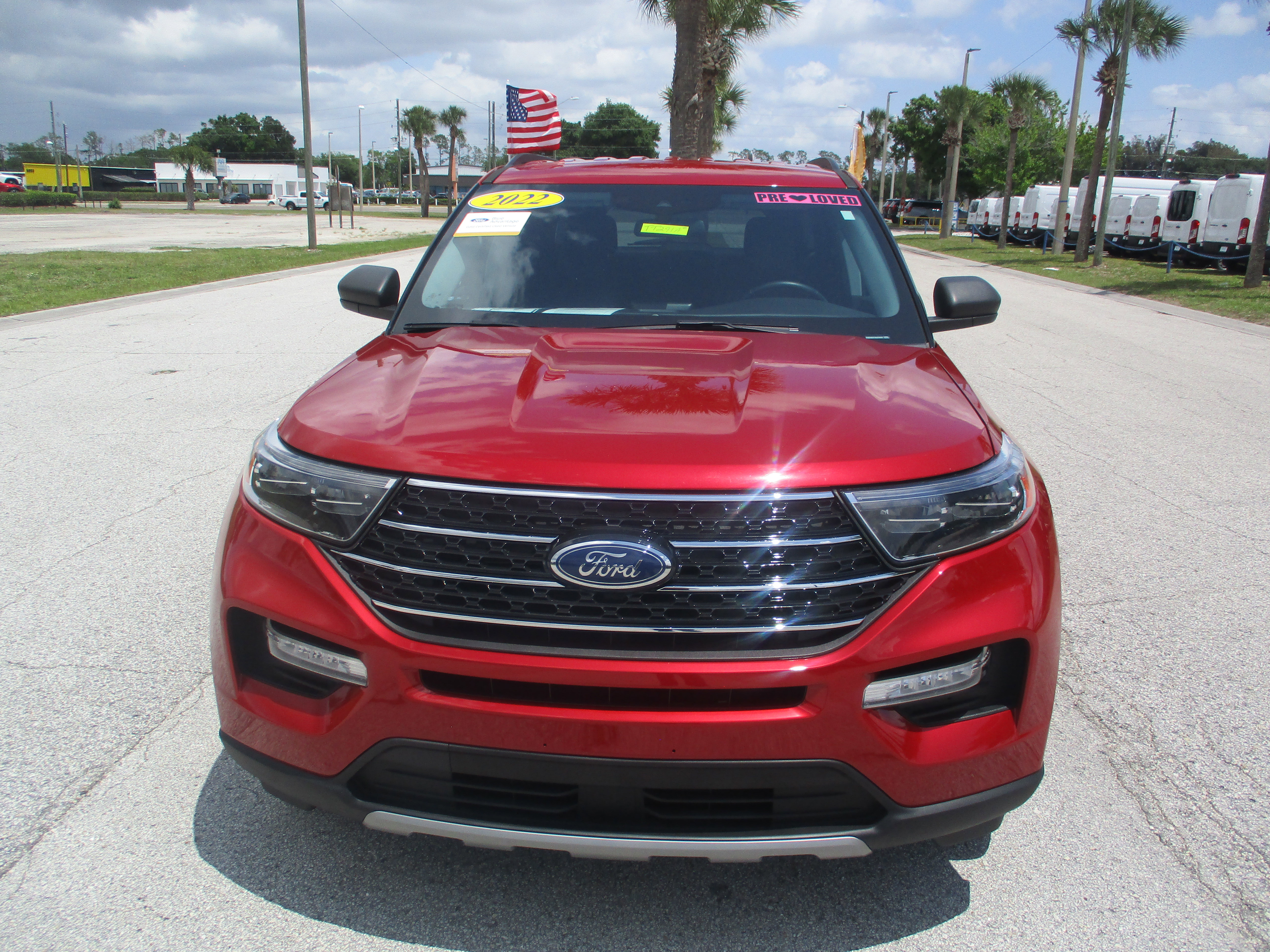 Certified 2022 Ford Explorer XLT w/ Equipment Group 202A AWD/4WD image 2