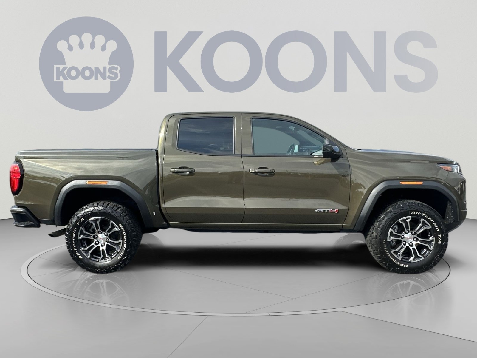 Used 2023 GMC Canyon AT4 w/ AT4 Premium Package AWD/4WD image 12