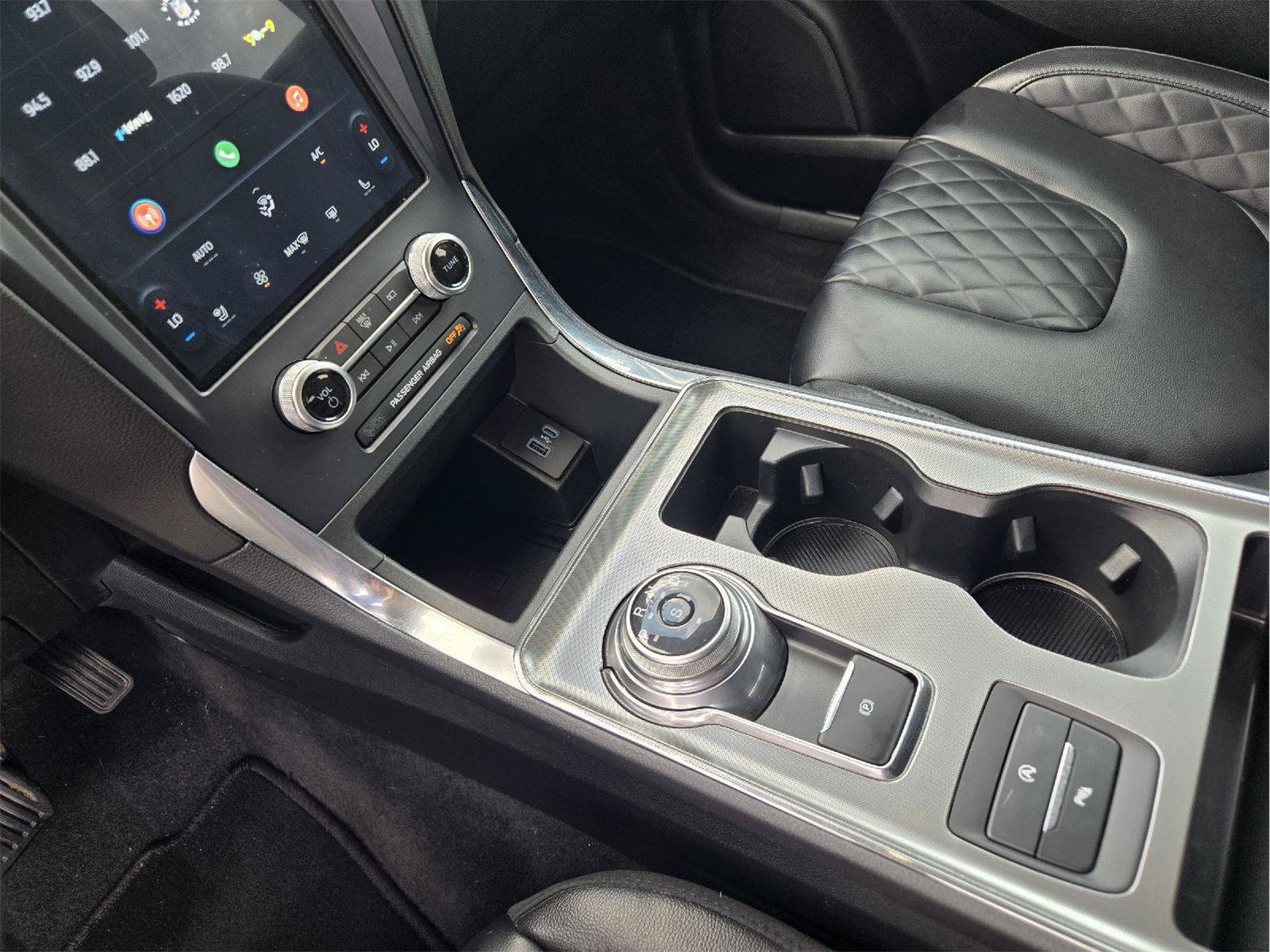 Certified 2023 Ford Edge Titanium AWD/4WD image 18