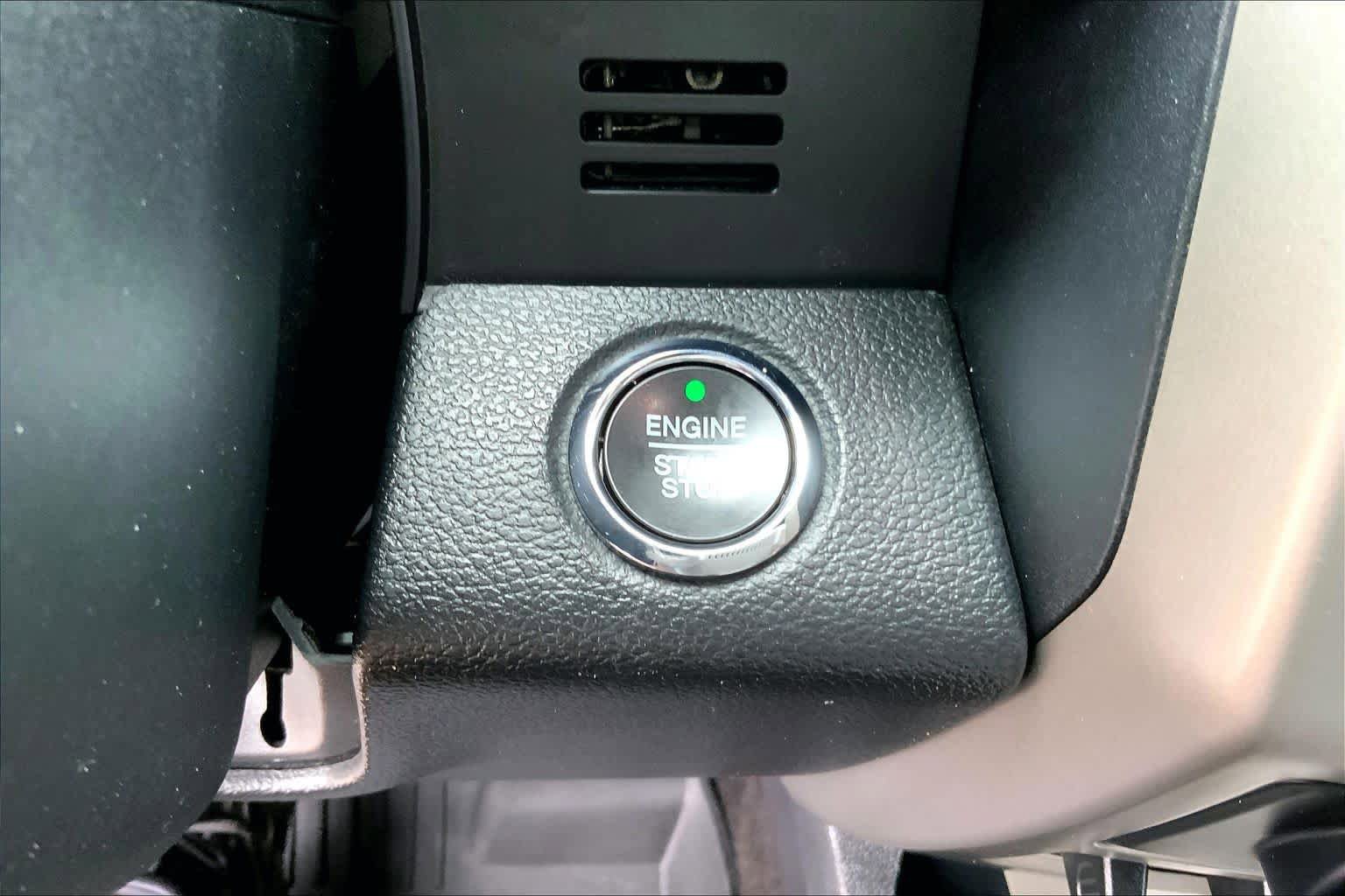 Certified 2019 Ford F150 Lariat w/ Equipment Group 502A Luxury RWD image 32