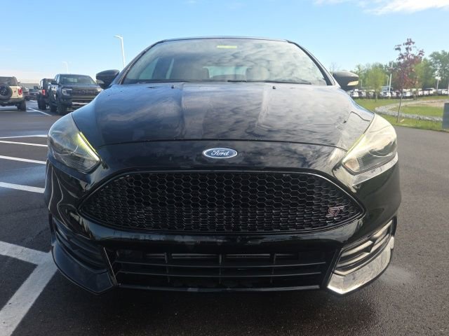 Certified 2017 Ford Focus ST w/ Equipment Group 402A FWD image 3