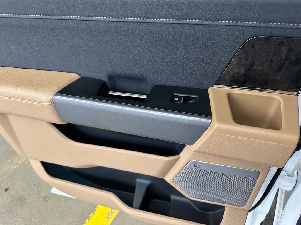 Certified 2024 Ford F250 Lariat w/ Chrome Package image 37