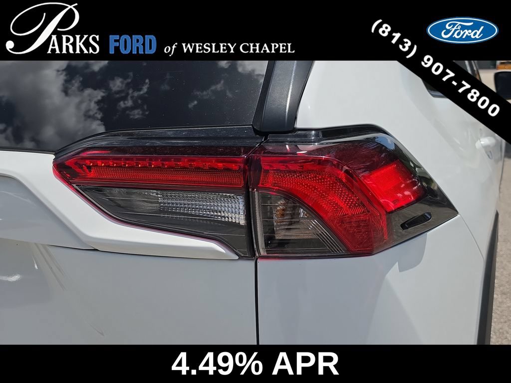 Used 2022 Toyota RAV4 LE FWD image 8