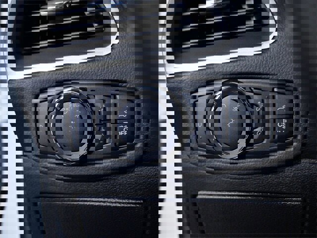 Certified 2022 Ford Edge SEL w/ Sport Appearance Package image 23