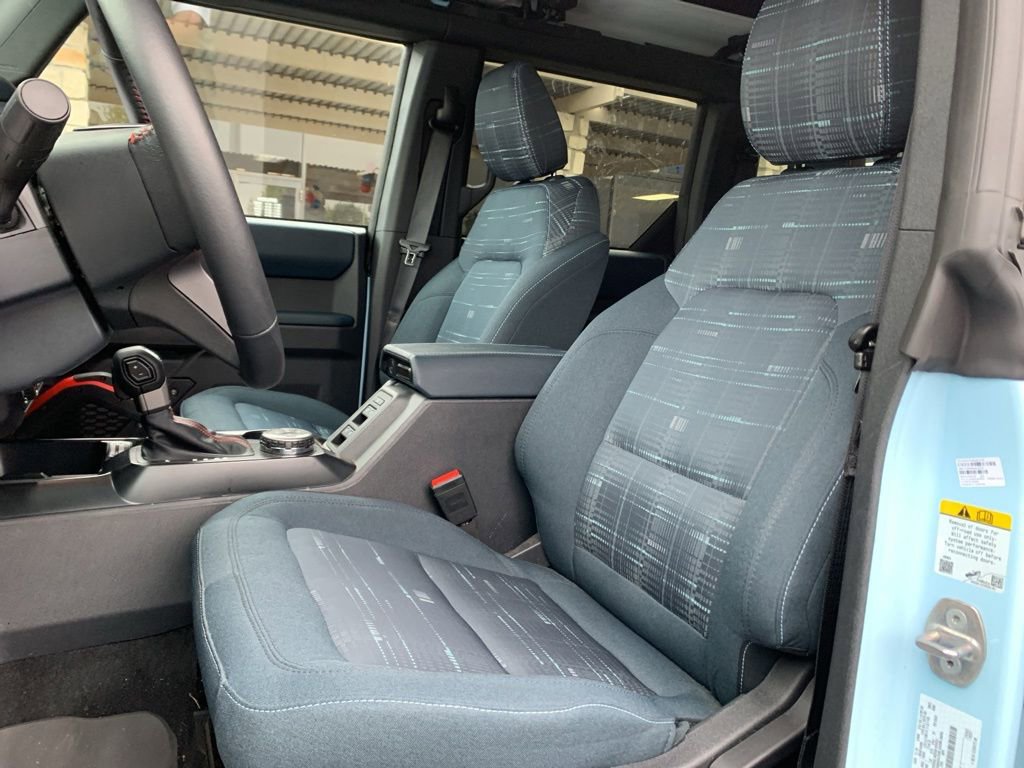 Certified 2025 Ford Bronco Heritage Edition AWD/4WD image 23