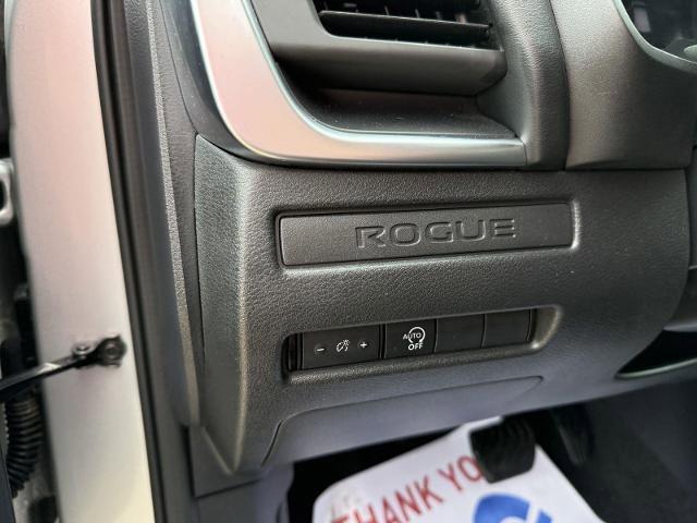 Used 2024 Nissan Rogue S AWD/4WD image 15