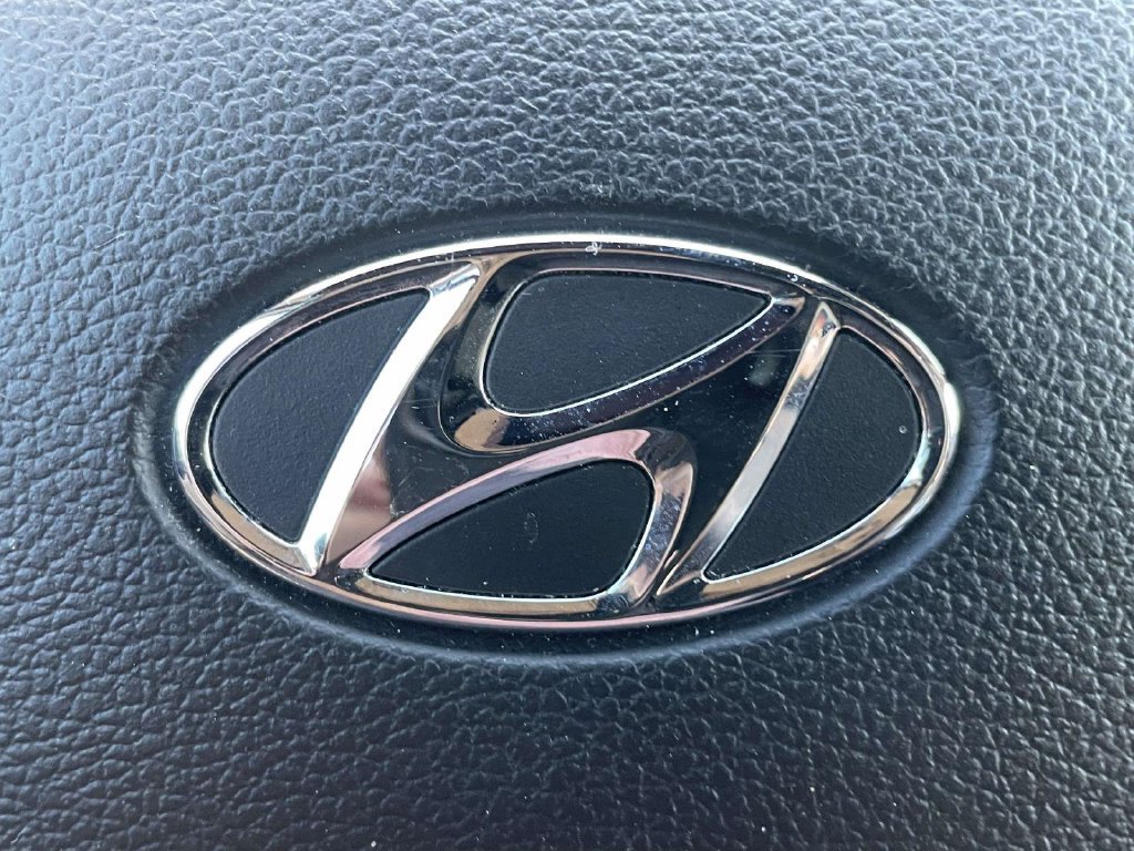 Used 2023 Hyundai Santa Fe SEL w/ Cargo Package FWD image 29