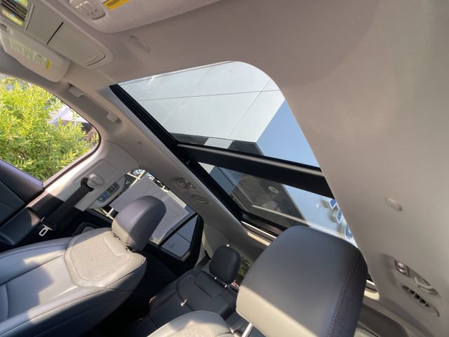 Certified 2025 Ford Explorer Active w/ Active Comfort Package AWD/4WD image 36