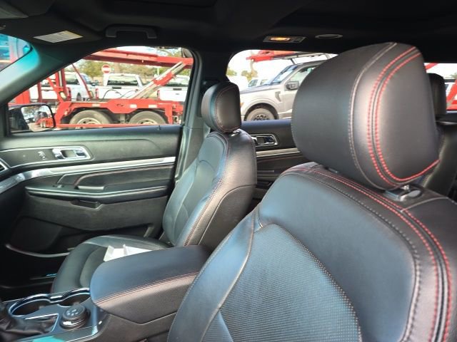 Certified 2017 Ford Explorer Sport w/ Equipment Group 401A image 7