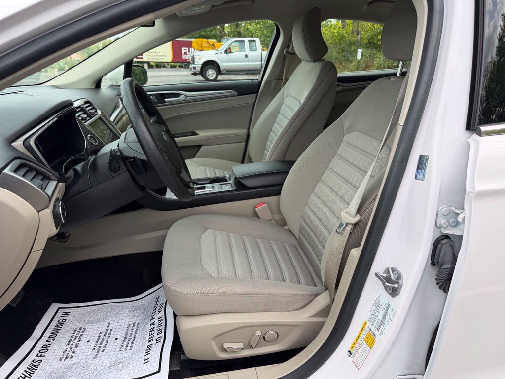 Certified 2019 Ford Fusion SE FWD image 12