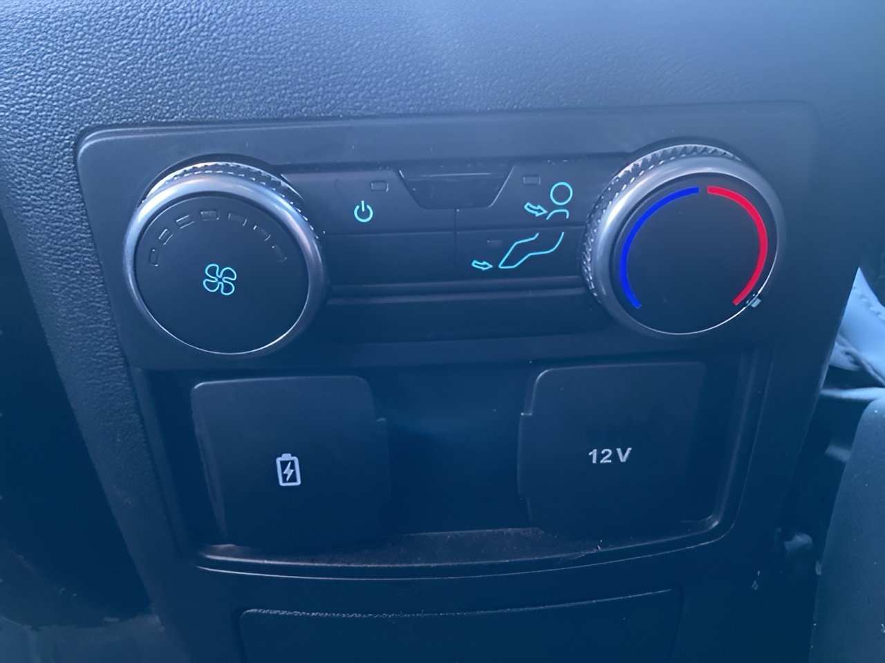 Certified 2023 Ford Explorer XLT w/ Equipment Group 202A image 13