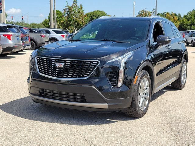 Used 2023 Cadillac XT4 Premium Luxury AWD/4WD image 3