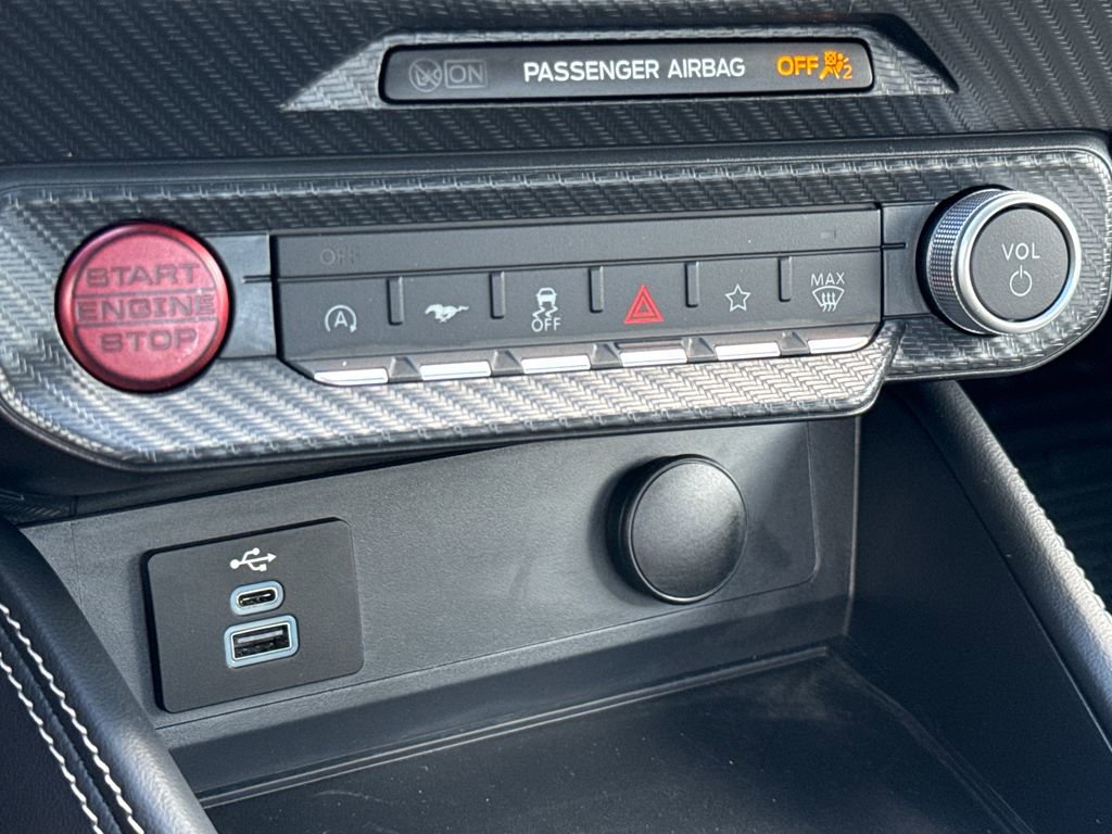 Certified 2025 Ford Mustang Premium image 22