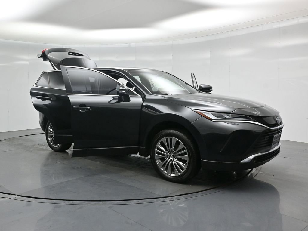 Used 2024 Toyota Venza Limited image 54