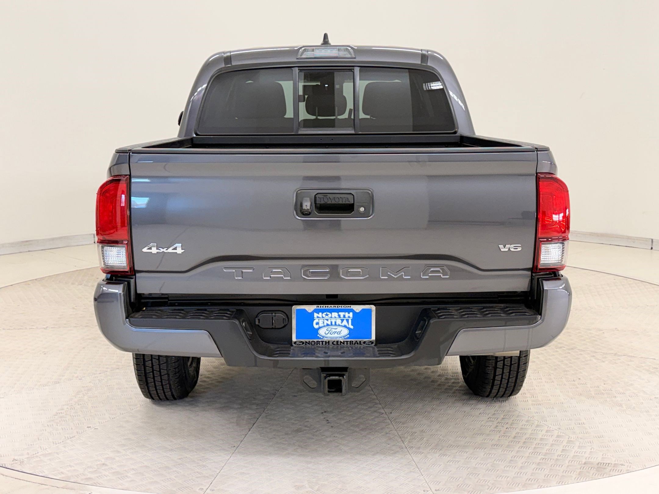 Used 2023 Toyota Tacoma SR image 4