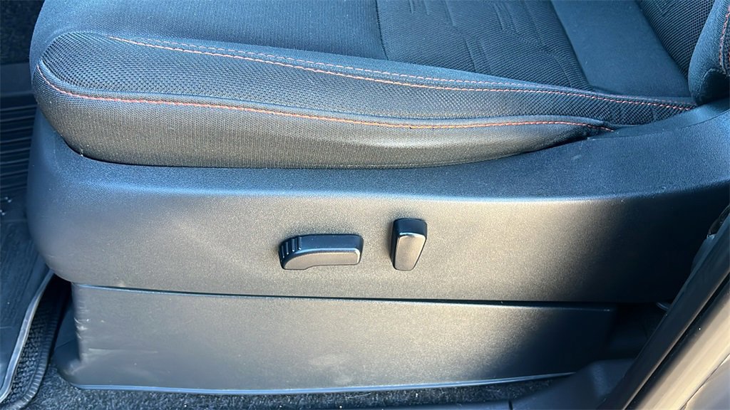 Used 2022 Nissan Frontier Pro-X w/ Technology Package image 12