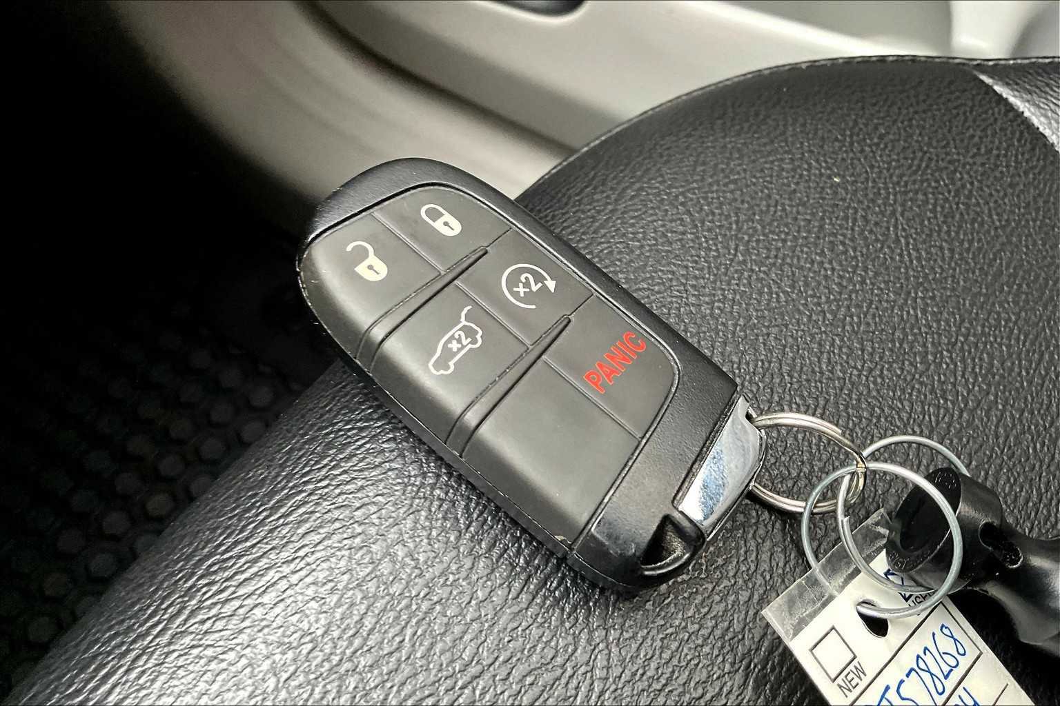 Used 2024 Jeep Compass Latitude w/ Convenience Group image 14