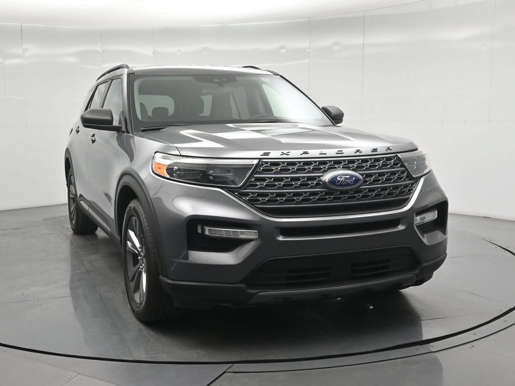 Certified 2021 Ford Explorer XLT w/ Equipment Group 202A RWD image 22