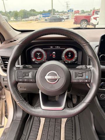 Used 2023 Nissan Rogue Platinum w/ Platinum Premium Package FWD image 14