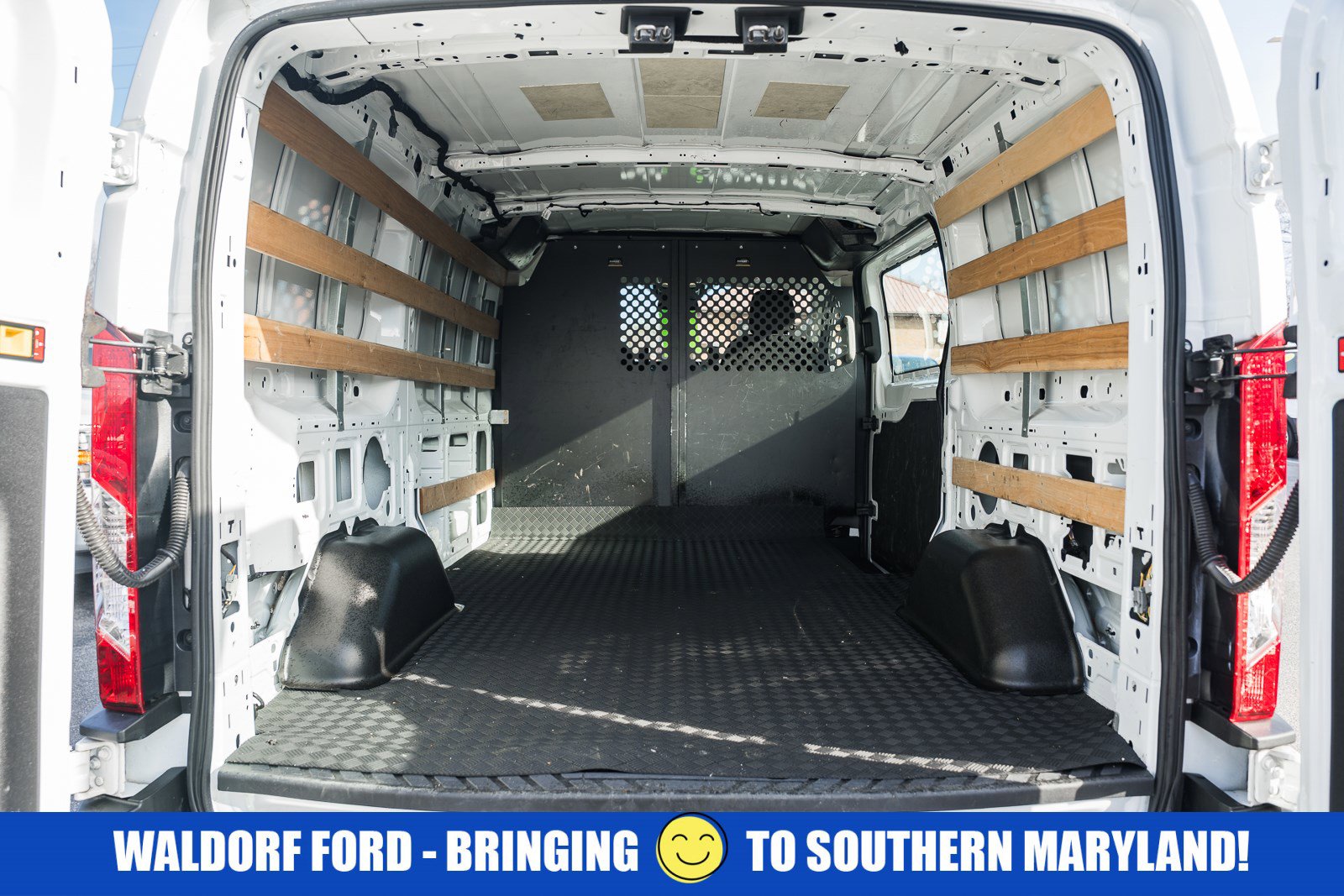 Certified 2023 Ford Transit 250 Low Roof w/ Exterior Upgrade Package image 10