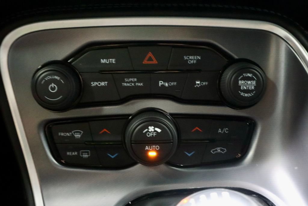 Used 2022 Dodge Challenger R/T w/ Driver Convenience Group image 28