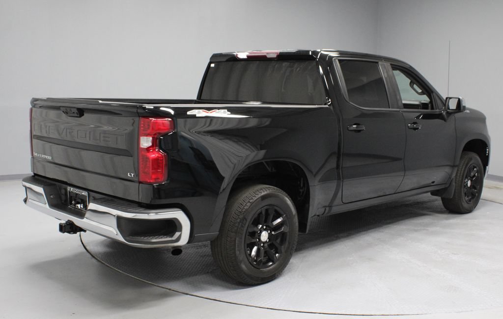 Used 2022 Chevrolet Silverado 1500 LT AWD/4WD image 13