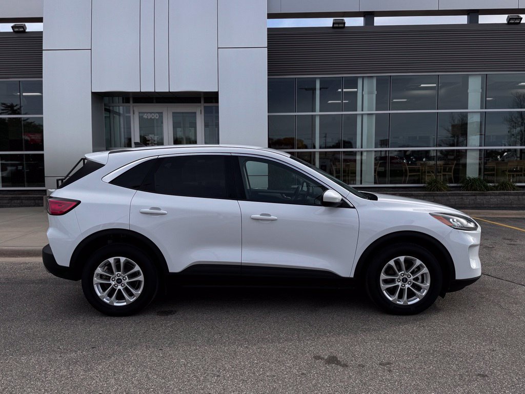 Certified 2021 Ford Escape SE w/ Cold Weather Package AWD/4WD image 44