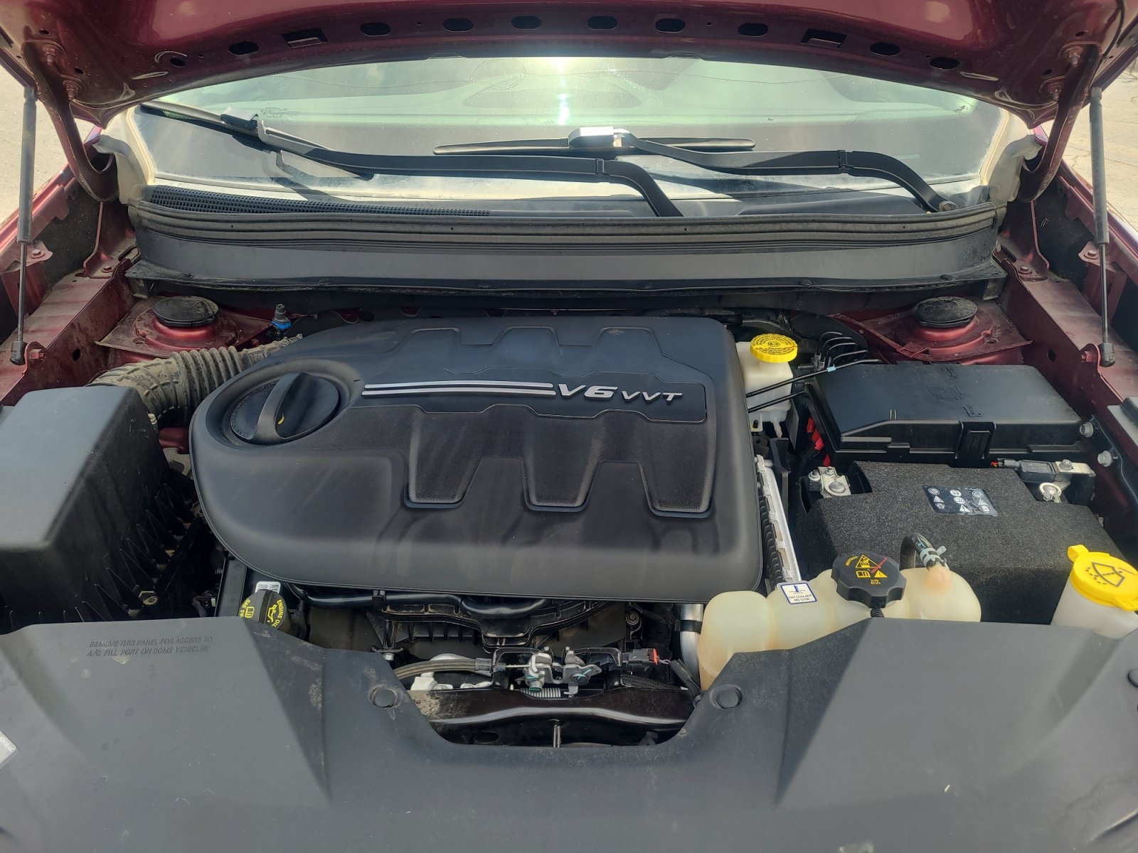 Used 2019 Jeep Cherokee Limited w/ Technology Group AWD/4WD image 21
