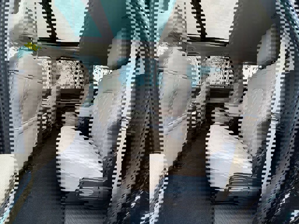 Certified 2024 Ford Expedition Limited image 26