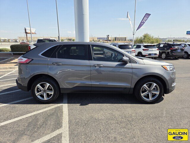 Certified 2024 Ford Edge SEL w/ Convenience Package AWD/4WD image 8