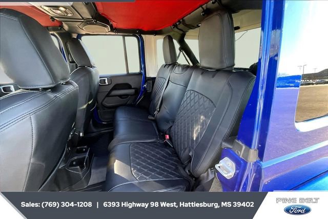 Used 2020 Jeep Wrangler Unlimited Sahara image 19