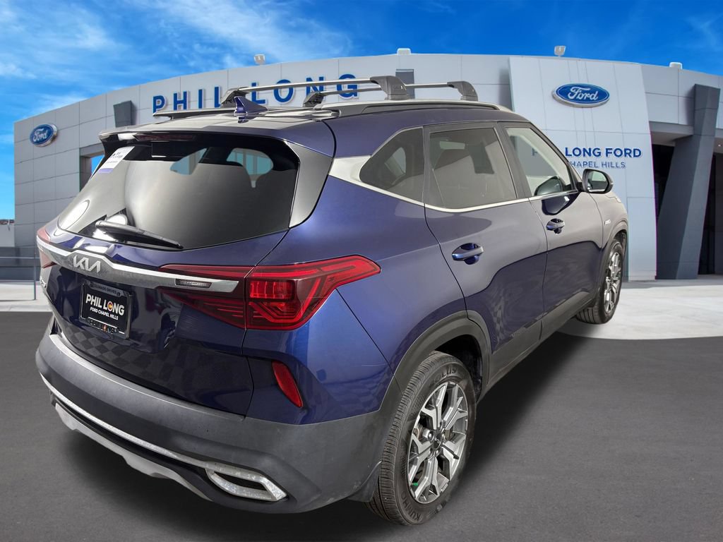 Used 2023 Kia Seltos EX AWD/4WD image 5