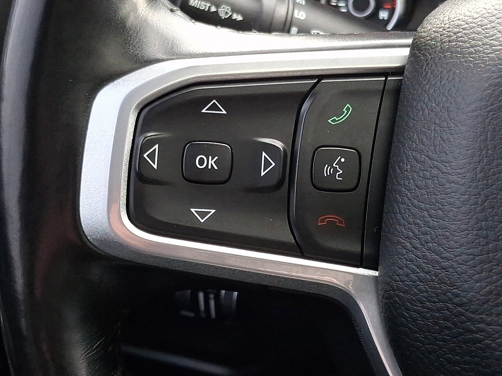 Used 2020 RAM 1500 Laramie image 24