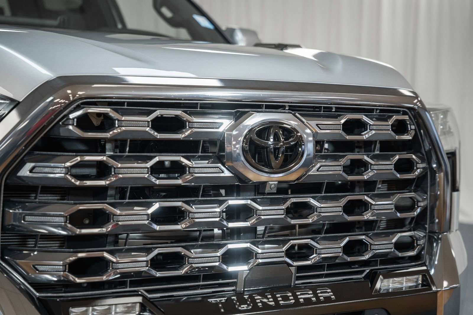 Used 2024 Toyota Tundra Platinum image 11