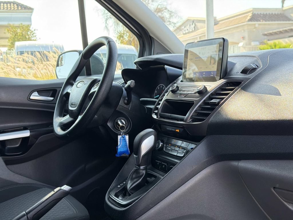 Certified 2023 Ford Transit Connect XLT FWD image 28