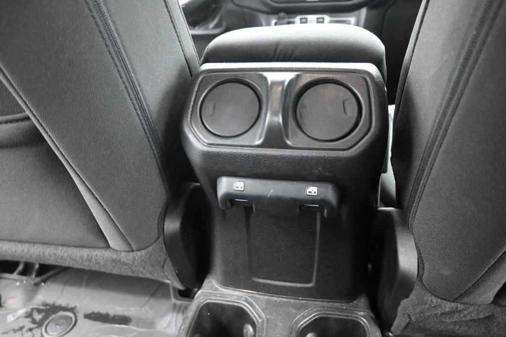 Used 2023 Jeep Gladiator Sport AWD/4WD image 16