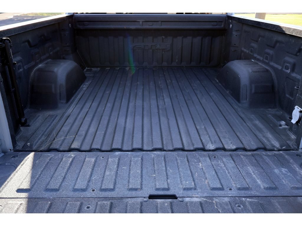 Used 2024 GMC Sierra 1500 AT4 w/ Technology Package AWD/4WD image 18