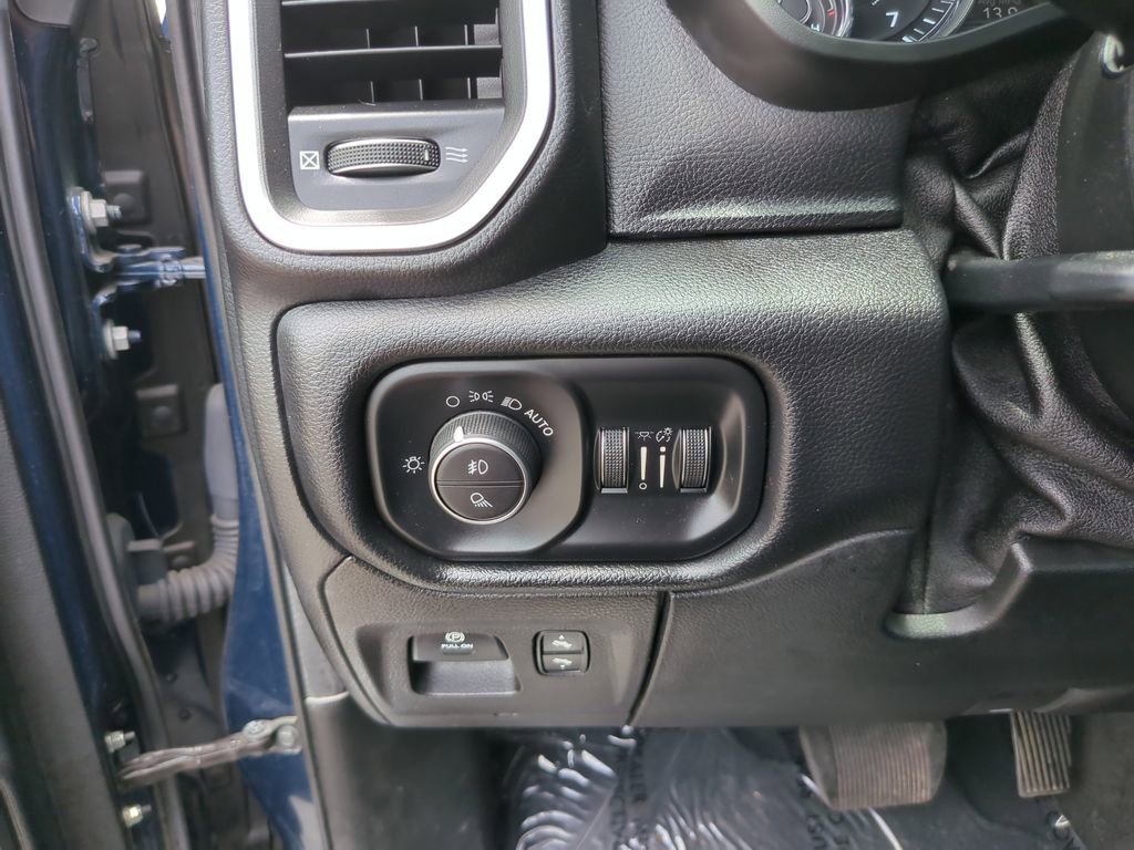 Used 2019 RAM 1500 Big Horn AWD/4WD image 28