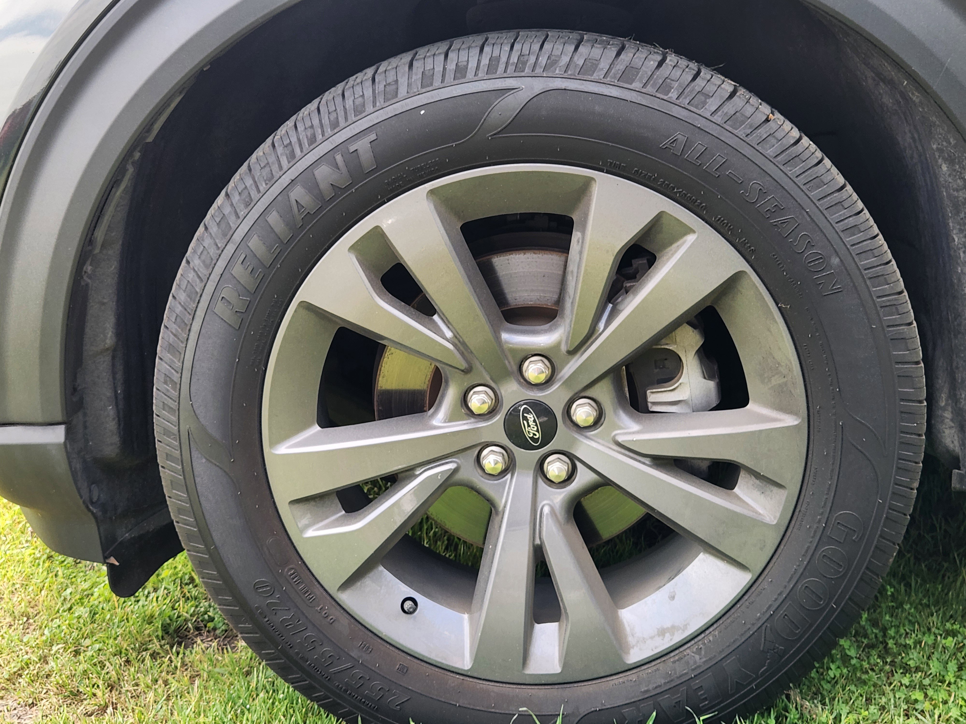 Certified 2023 Ford Explorer XLT w/ Equipment Group 202A image 7