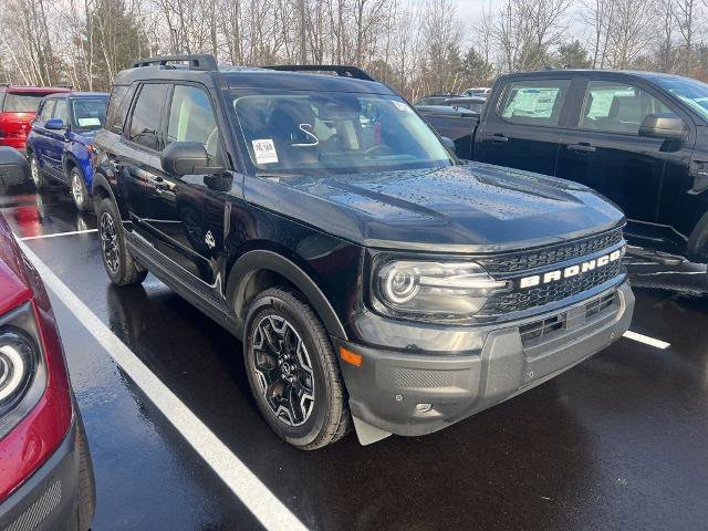 Certified 2025 Ford Bronco Sport Outer Banks w/ Outer Banks Tech Package+ AWD/4WD image 2