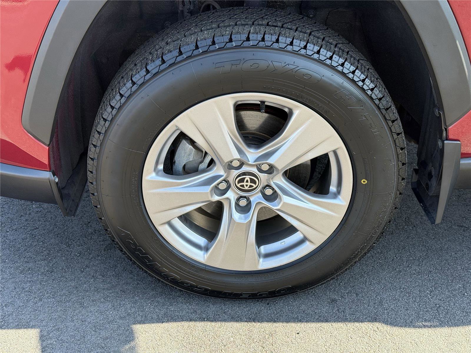 Used 2022 Toyota RAV4 XLE image 39