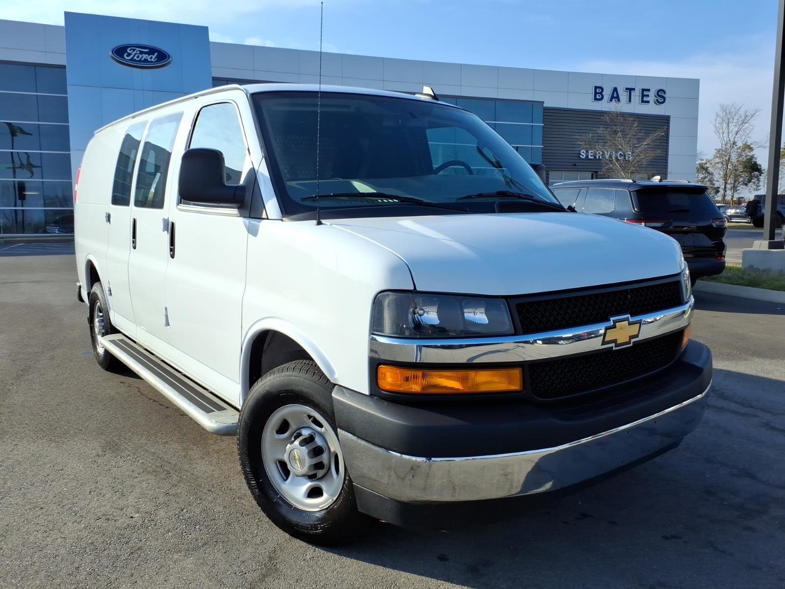 Used 2024 Chevrolet Express 2500 w/ Driver Convenience Package image 7
