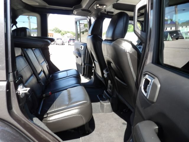 Used 2022 Jeep Wrangler Unlimited Sahara AWD/4WD image 30