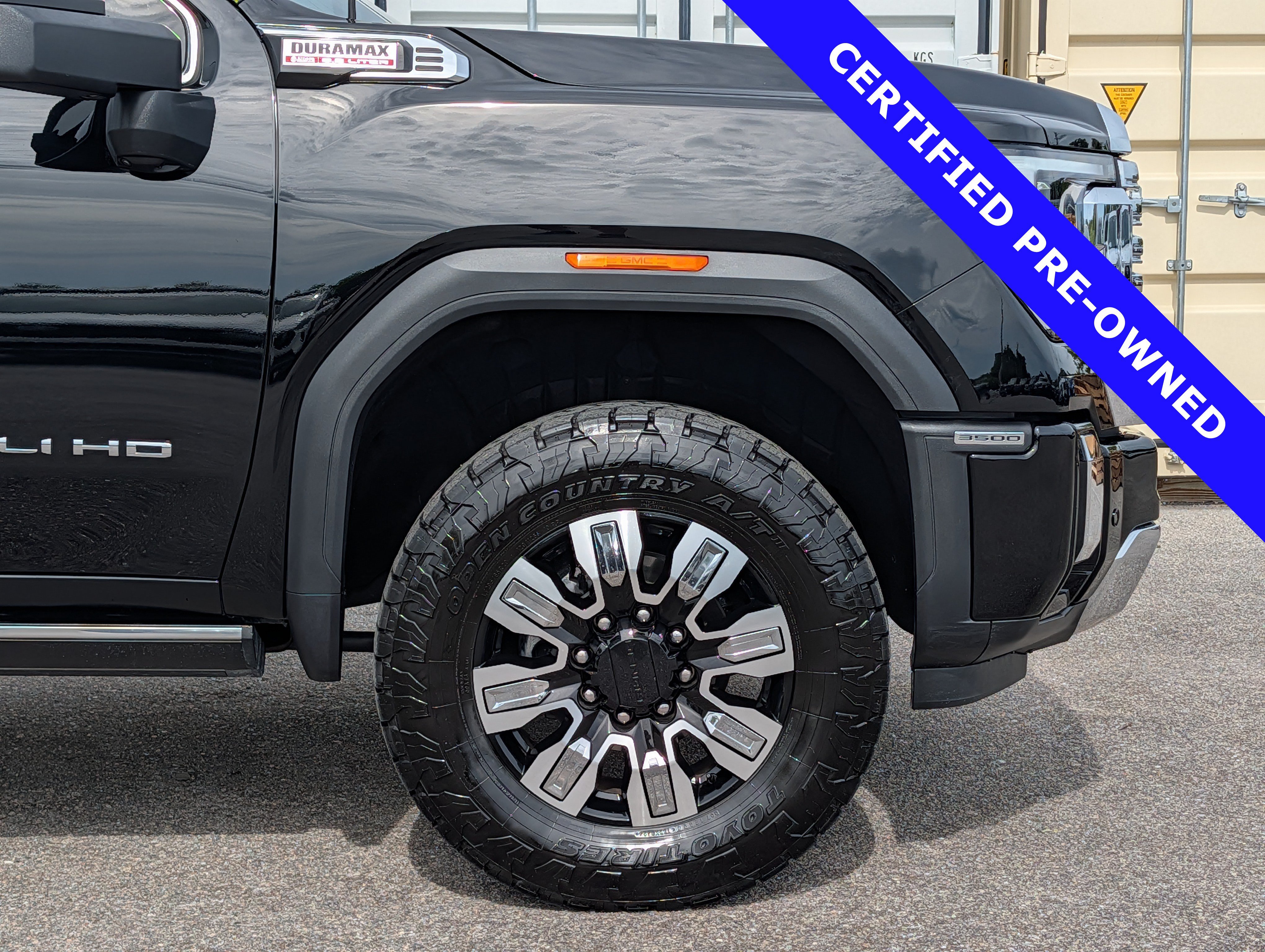 Used 2025 GMC Sierra 3500 Denali w/ Denali Reserve Package AWD/4WD image 11
