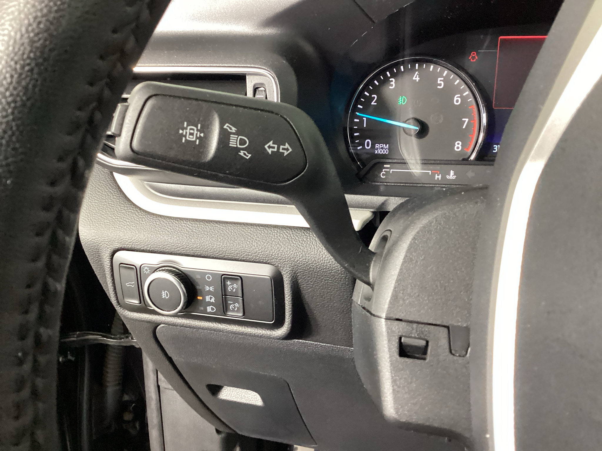Certified 2024 Ford Explorer XLT w/ Equipment Group 202A AWD/4WD image 23